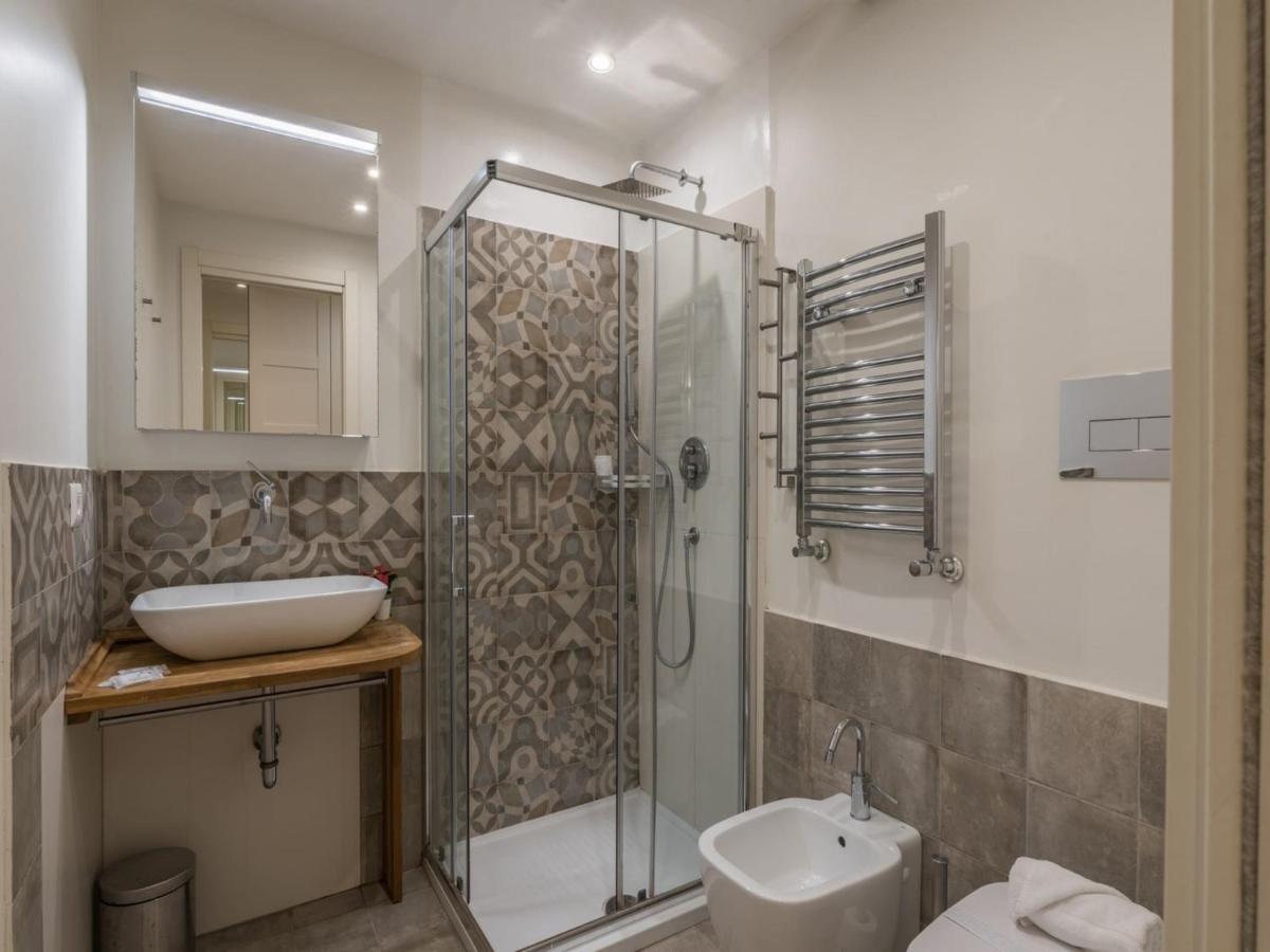 The Best Rent - Elegant Flat Near Colosseum Rzym Zewnętrze zdjęcie